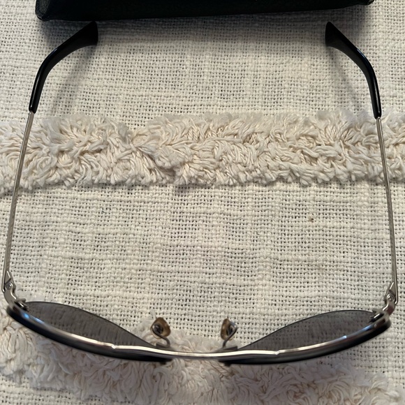 Ray-Ban Sunglasses - Picture 6 of 6